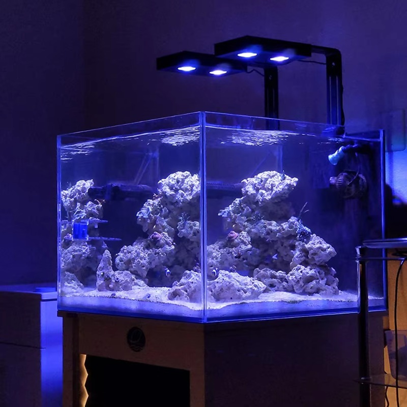 Мощный светодиодный светильник – обзор и цена Aqua Marine Tank